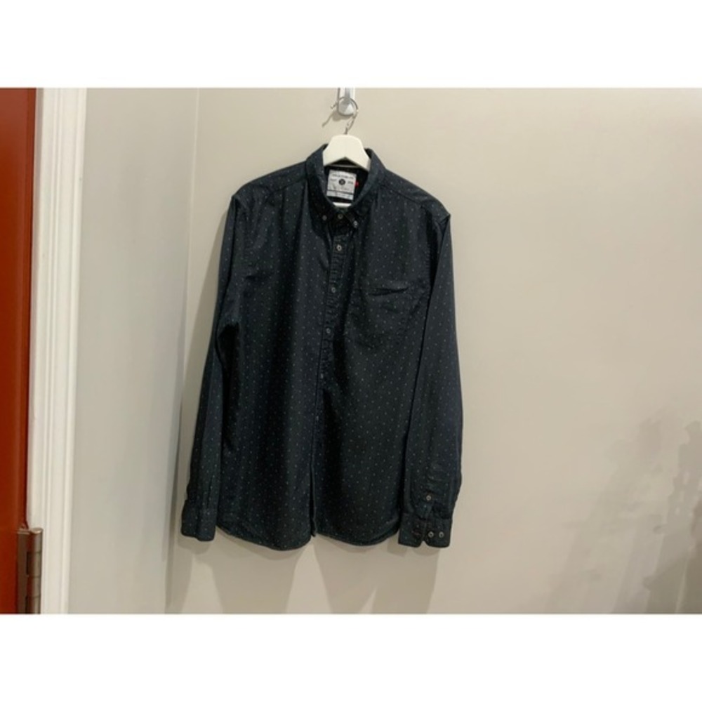 Cactus Man Slim Fit Button Down Shirt Mens XL Dark Blue Polka Dot Denim Look